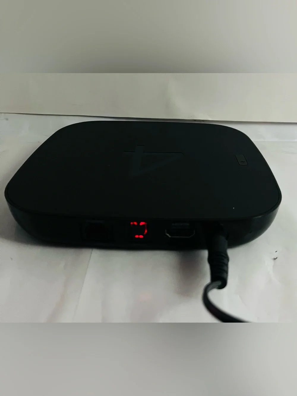 4400X 4K UHD Streaming Media Player with Power Supply Cords Bundle